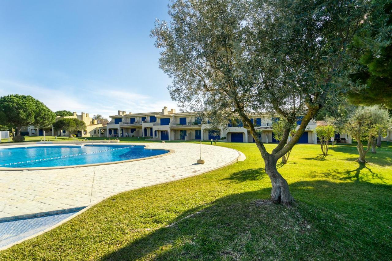 Paraiso de Alvor: Poolside Retreat Near Beach and Village Exterior photo
