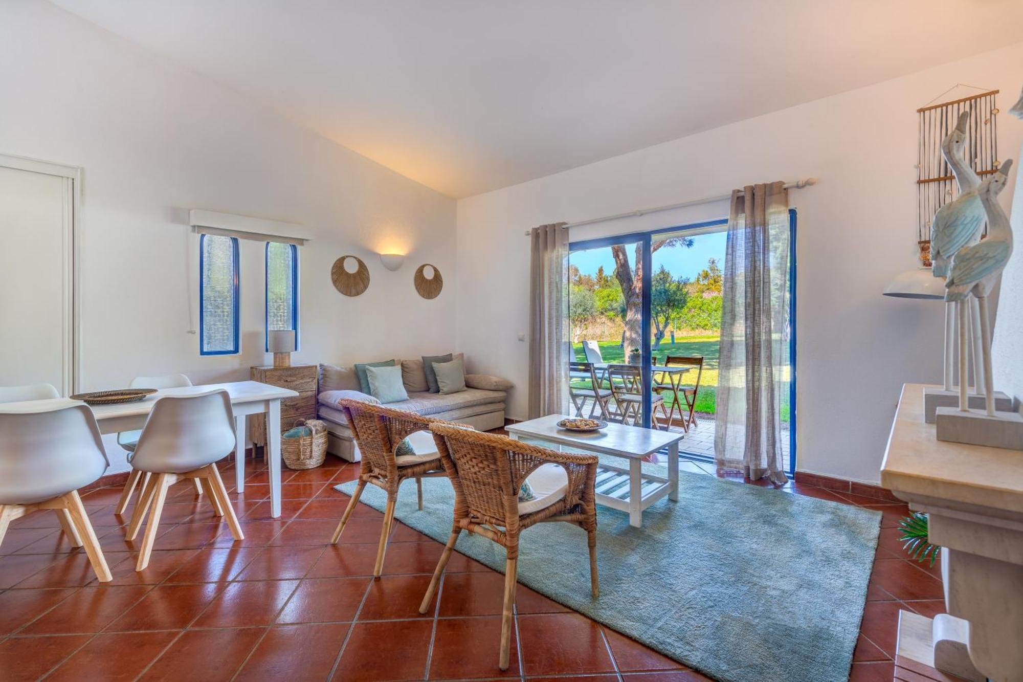 Paraiso de Alvor: Poolside Retreat Near Beach and Village Exterior photo